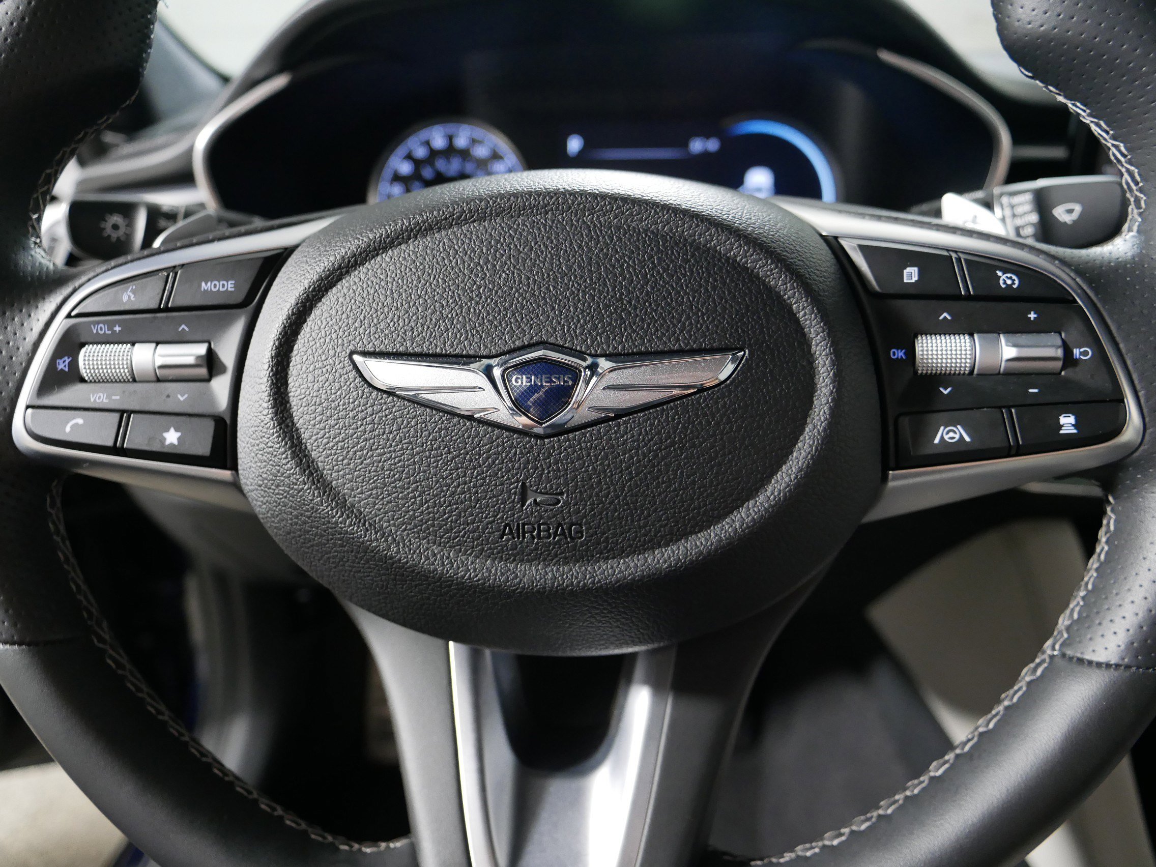 Used 2023 Genesis G70 2.0T w/ Sport Prestige Package AWD/4WD image 25