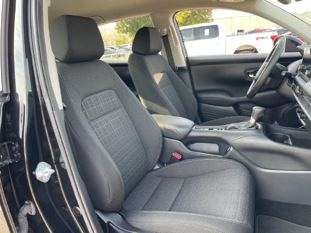 Certified 2025 Honda HR-V LX image 24