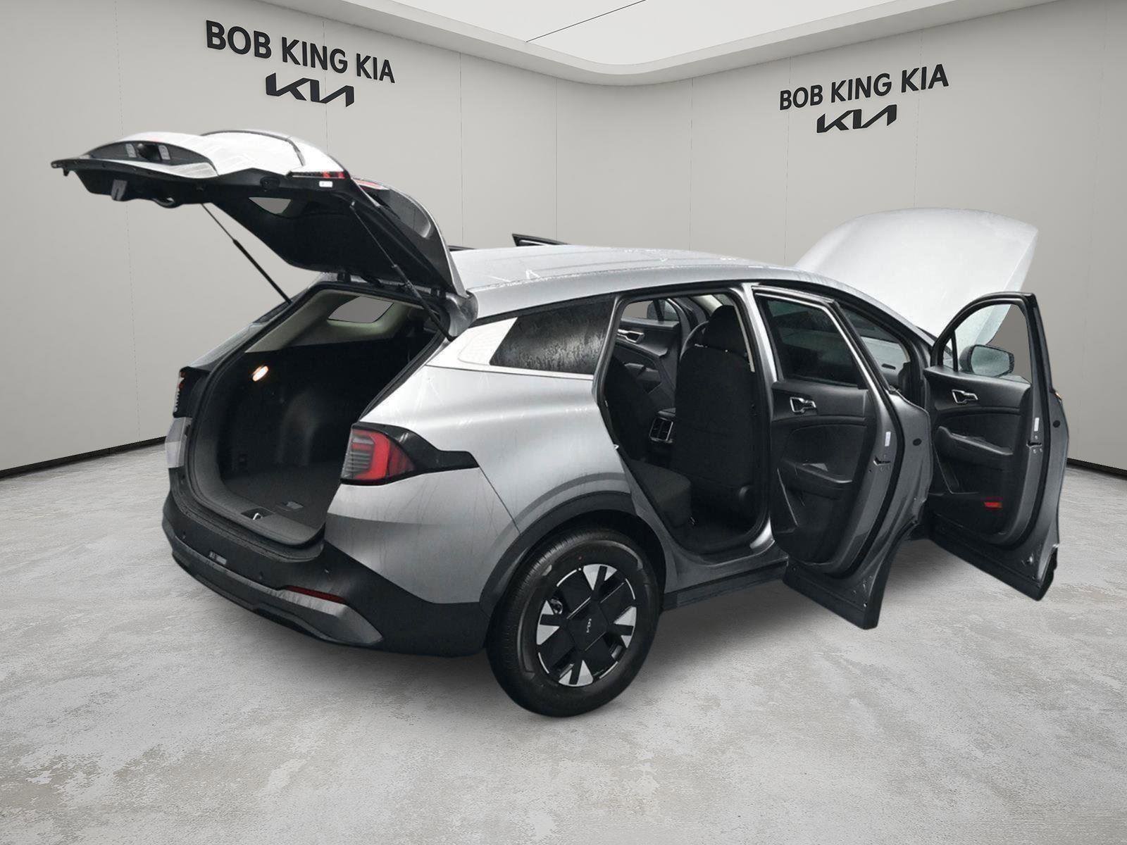 New 2026 Kia Sportage LX image 18