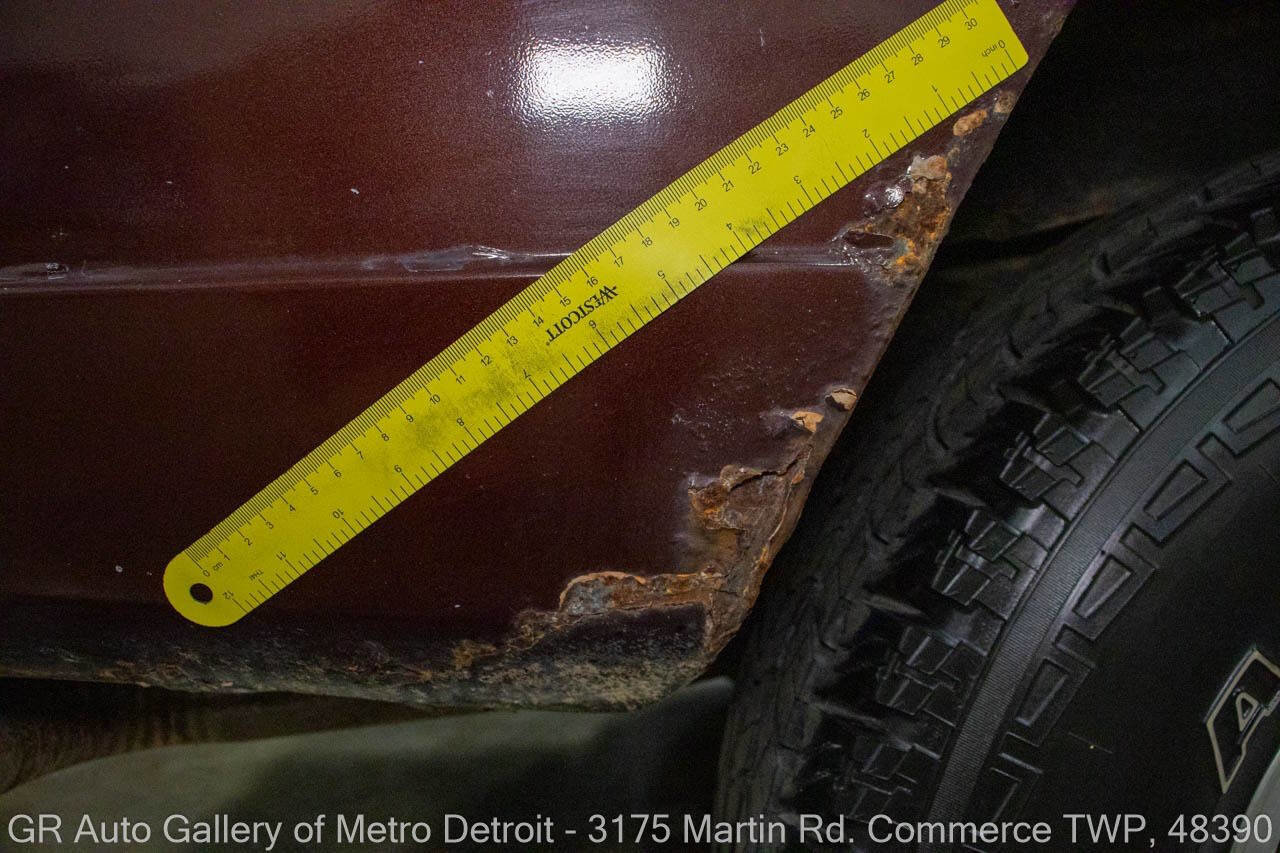 Used 1988 Jeep Grand Wagoneer image 36