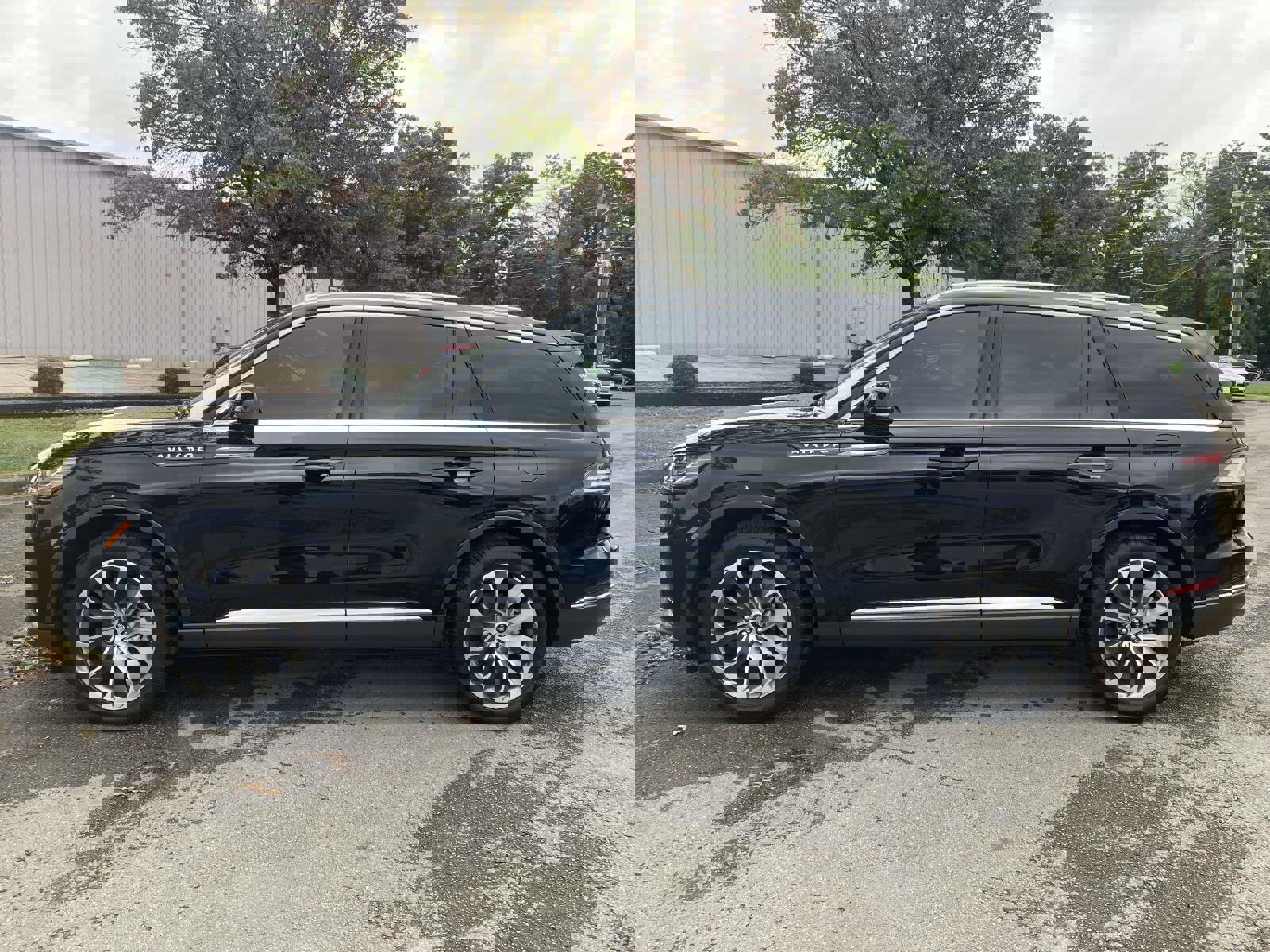 New 2025 Lincoln Aviator Reserve w/ Illumination Package image 8