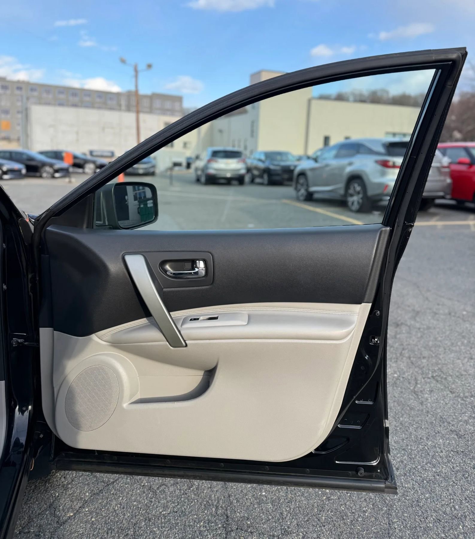 Used 2011 Nissan Rogue SV w/ SL Pkg FWD image 31