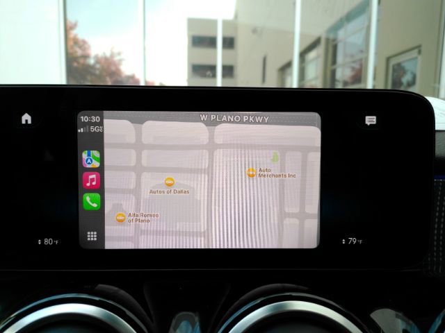 Used 2022 Mercedes-Benz EQB 300 4MATIC image 11