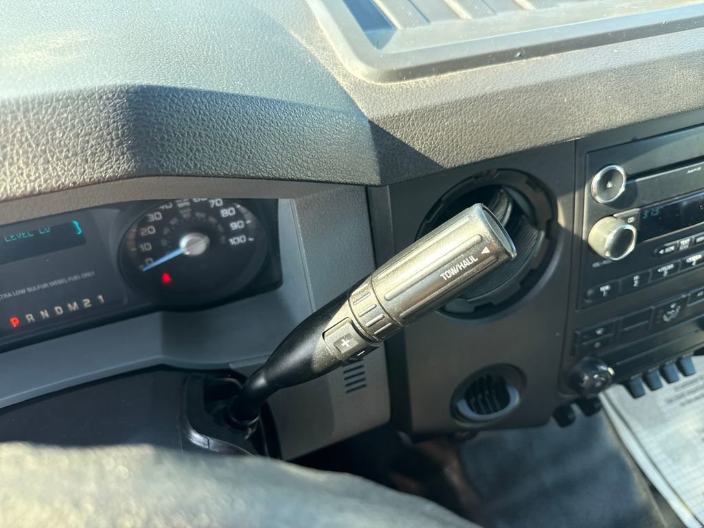 Used 2015 Ford F550 2WD Regular Cab Super Duty image 40