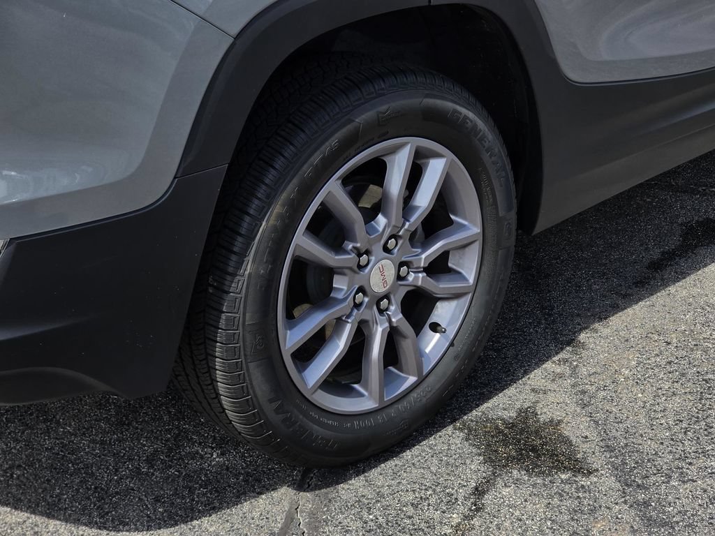 Used 2024 GMC Terrain SLT AWD/4WD image 9