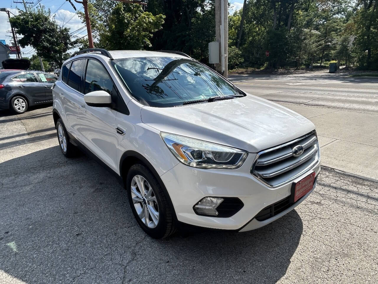 Used 2017 Ford Escape SE w/ Equipment Group 201A FWD image 14