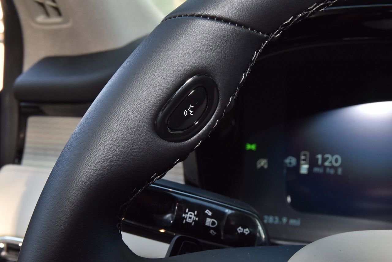 New 2026 Lincoln Corsair Premiere image 23