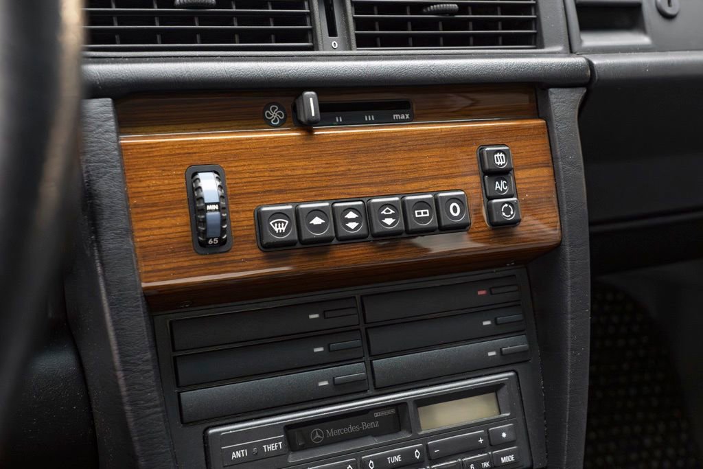 Used 1991 Mercedes-Benz 190 E 2.6 image 28