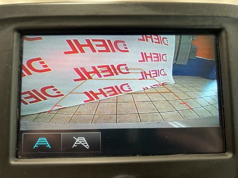 Used 2018 Chevrolet Malibu LS FWD image 28