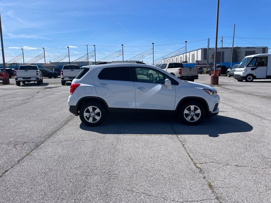 Used 2019 Chevrolet Trax LT w/ LT Convenience Package FWD image 6