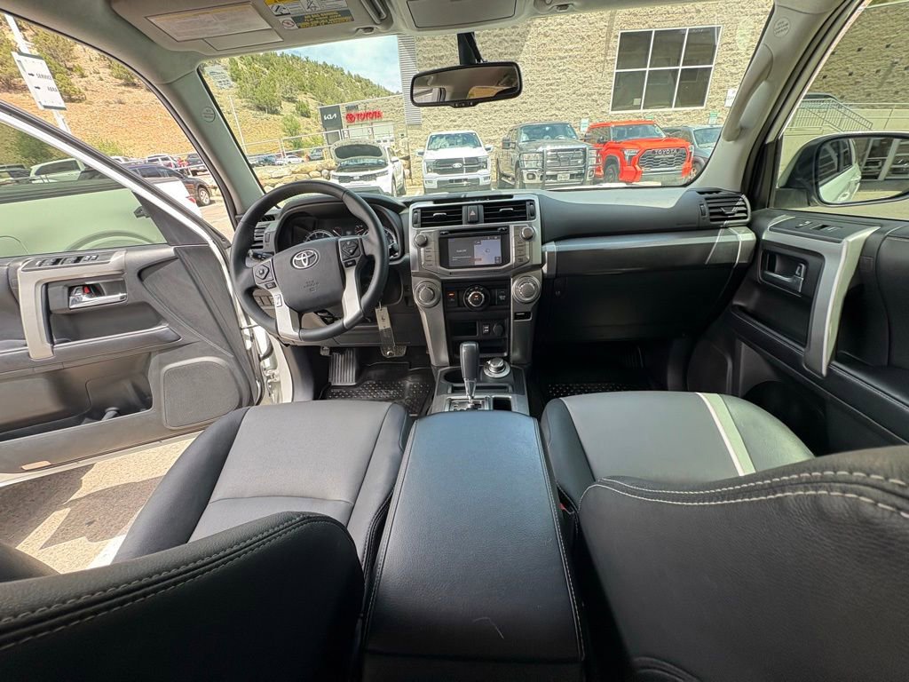 Used 2019 Toyota 4Runner SR5 Premium AWD/4WD image 4
