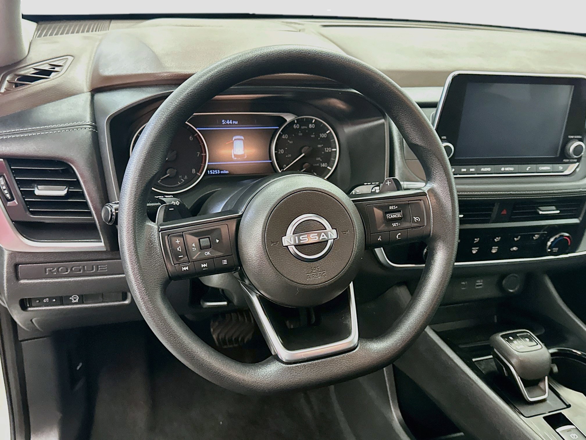 Used 2023 Nissan Rogue S AWD/4WD image 18