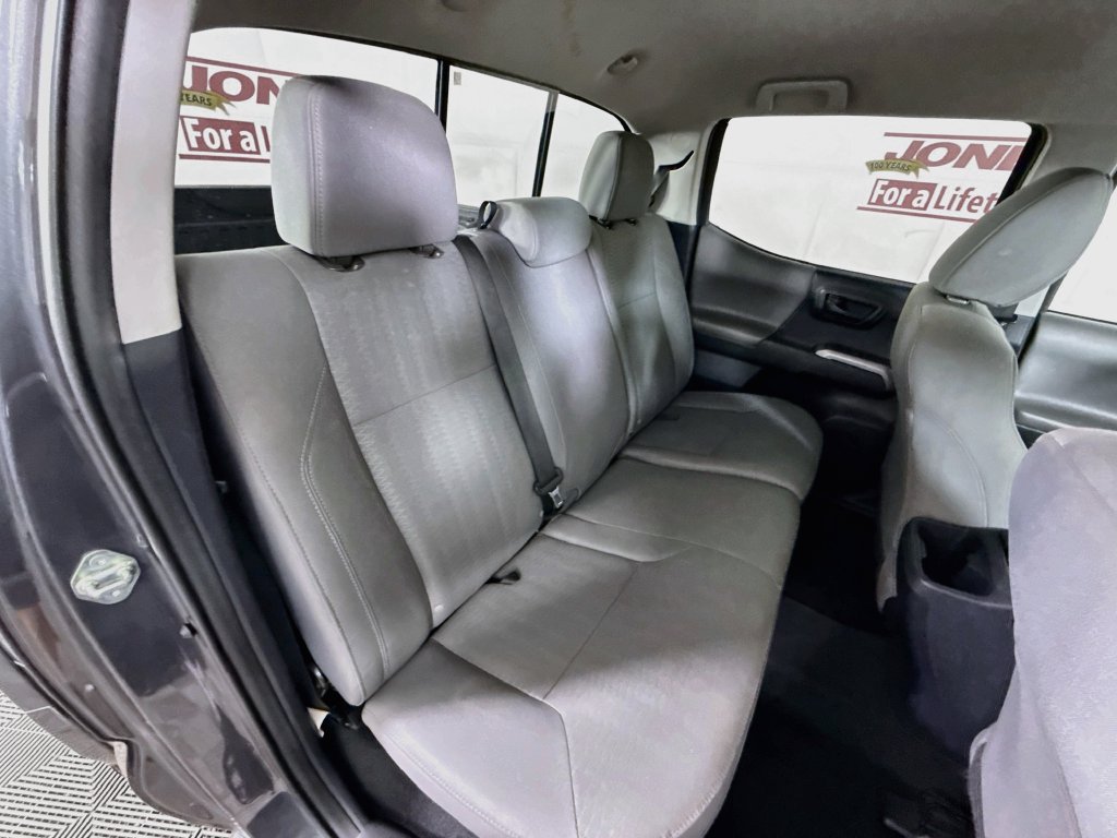 Used 2019 Toyota Tacoma SR5 RWD image 28