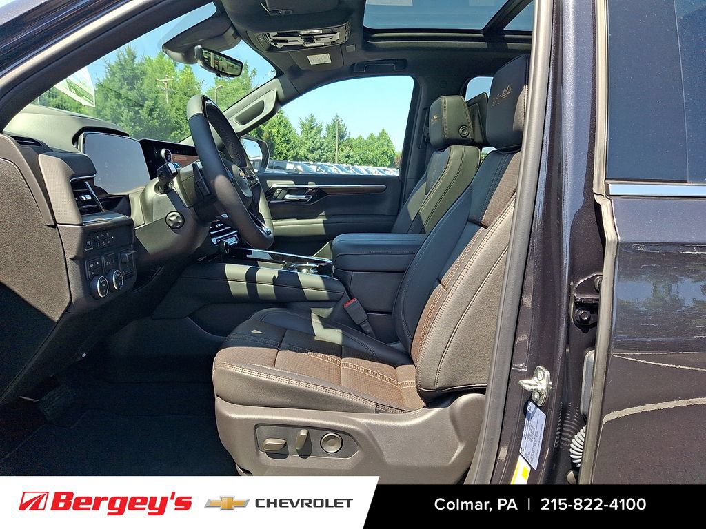 New 2026 Chevrolet Suburban High Country AWD/4WD image 10