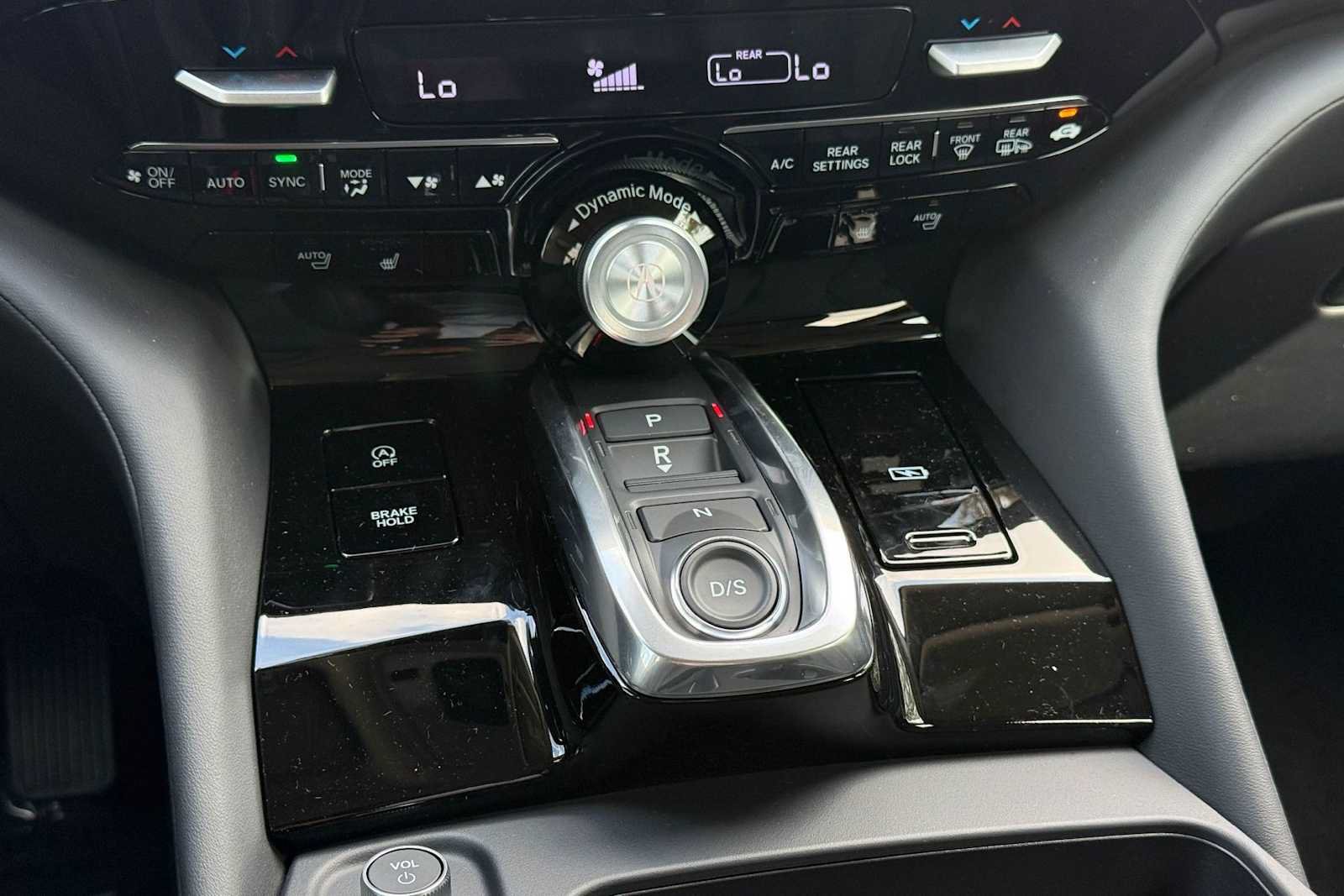 Certified 2026 Acura MDX w/ Technology Package AWD/4WD image 17