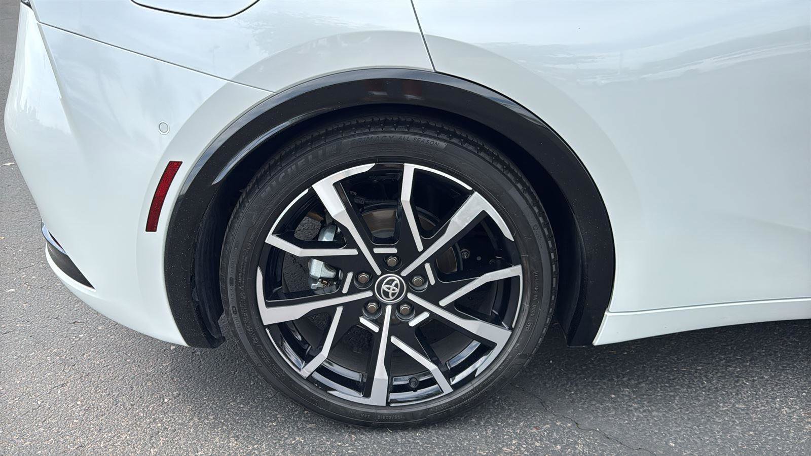 Used 2025 Toyota Prius Plug-In Hybrid w/ Limited Premium Package image 9