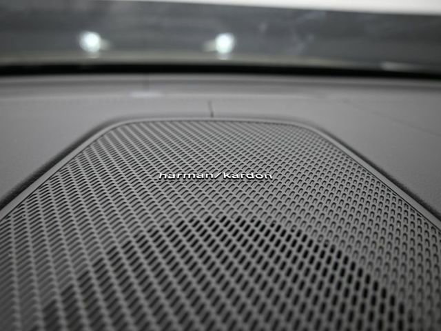 New 2026 Volvo XC60 T8 Ultra w/ Protection Package Premier image 31