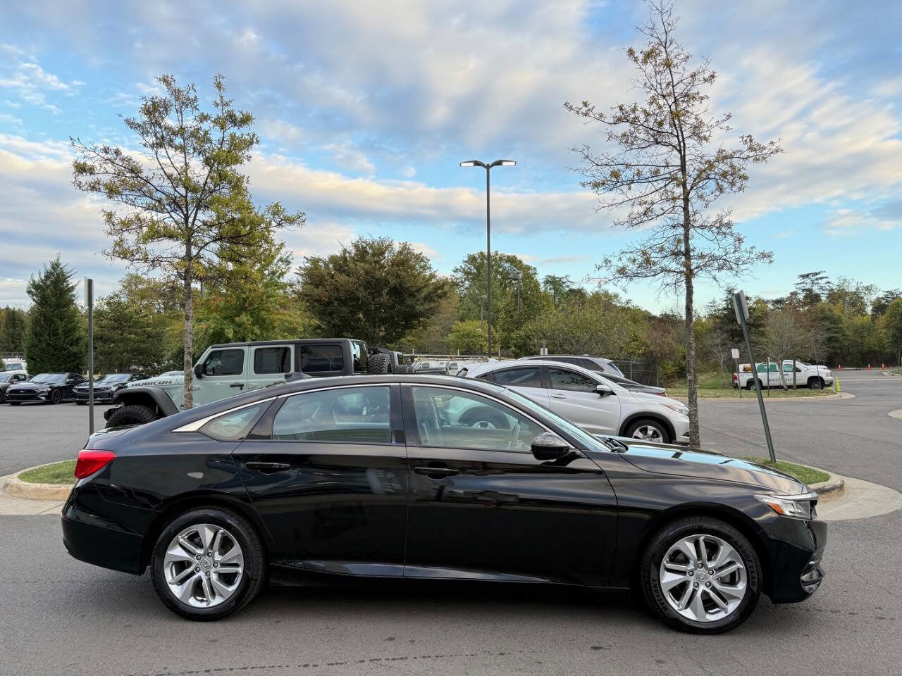 Used 2020 Honda Accord LX image 6