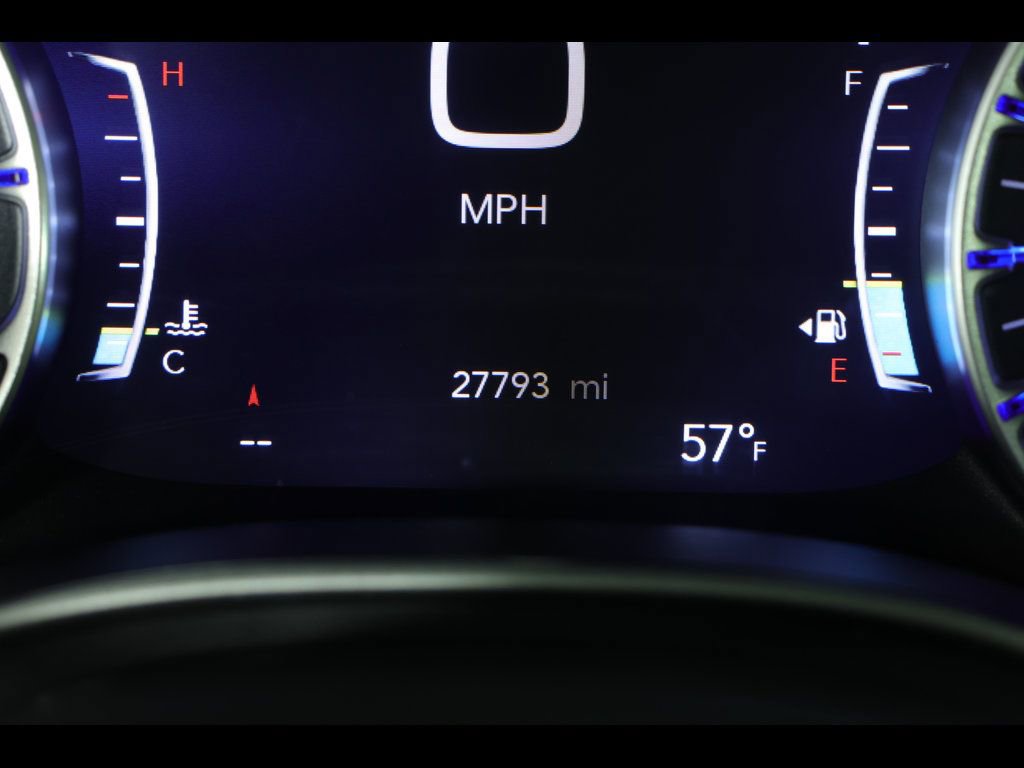 Used 2025 Chrysler Pacifica Select FWD image 24