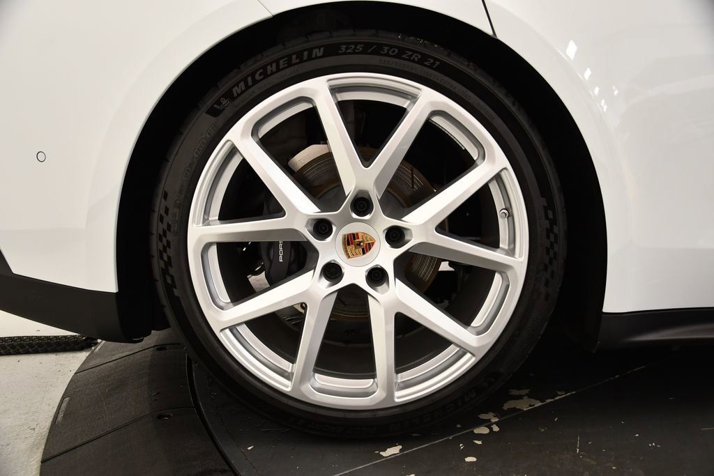 Certified 2024 Porsche Panamera 4 image 18