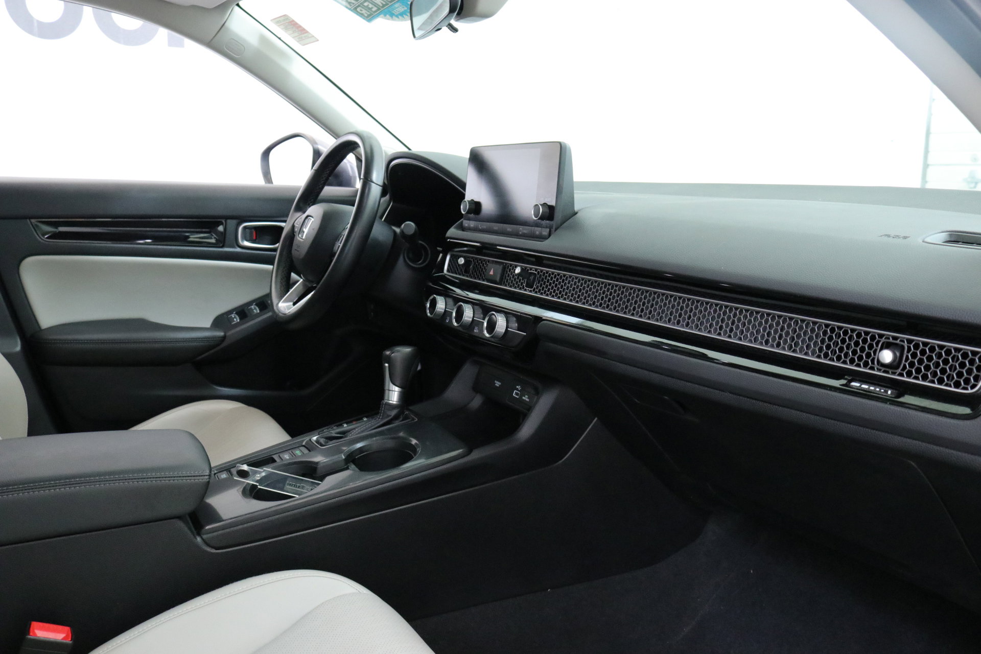 Used 2022 Honda Civic EX-L image 29