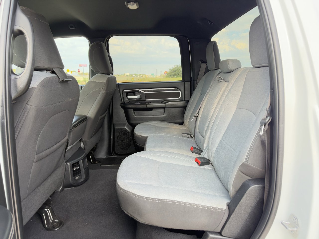 Used 2024 RAM 2500 Big Horn AWD/4WD image 27