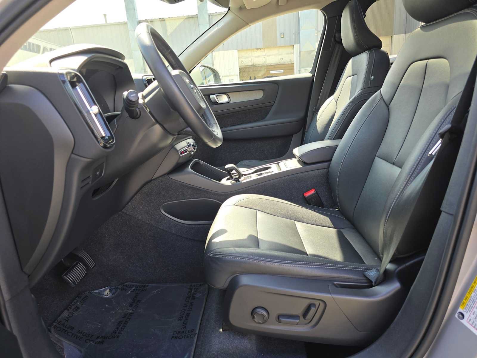Certified 2024 Volvo XC40 B5 Core w/ Climate Package AWD/4WD image 21