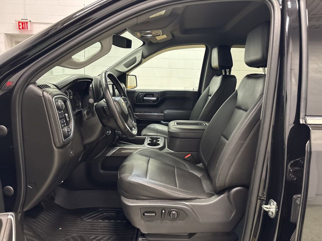 Used 2021 Chevrolet Silverado 1500 LTZ AWD/4WD image 18