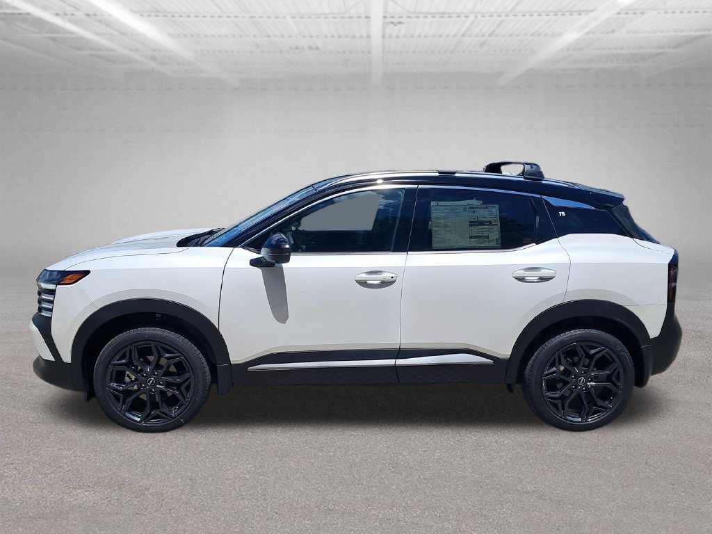New 2026 Nissan Kicks SR AWD/4WD image 2