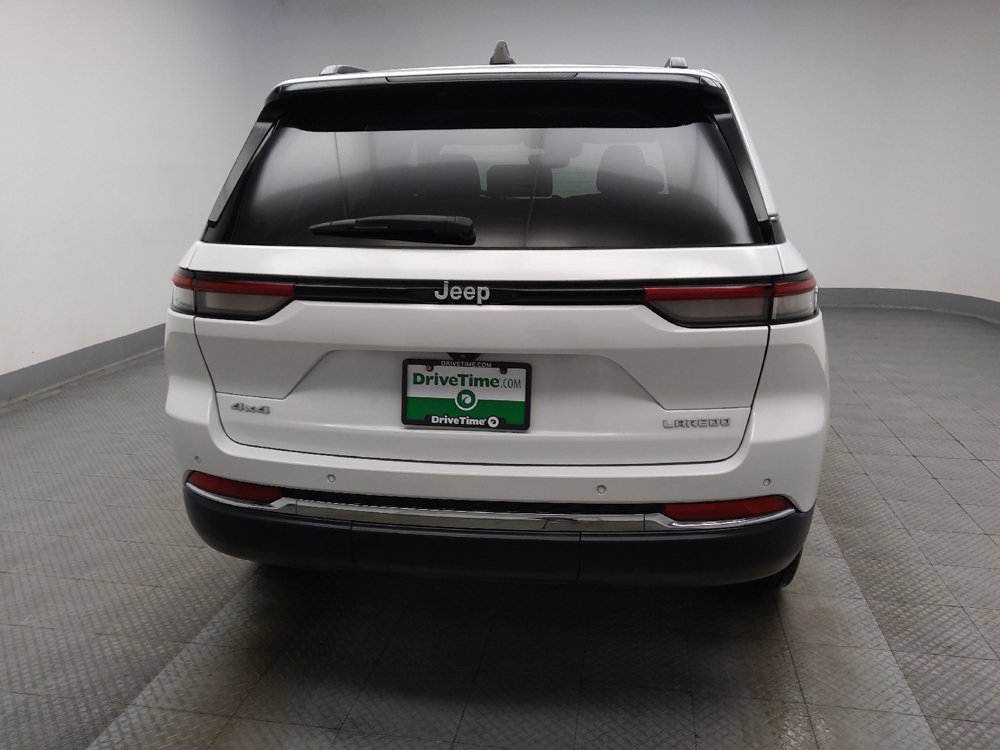Used 2022 Jeep Grand Cherokee Laredo w/ Luxury Tech Group I AWD/4WD image 7