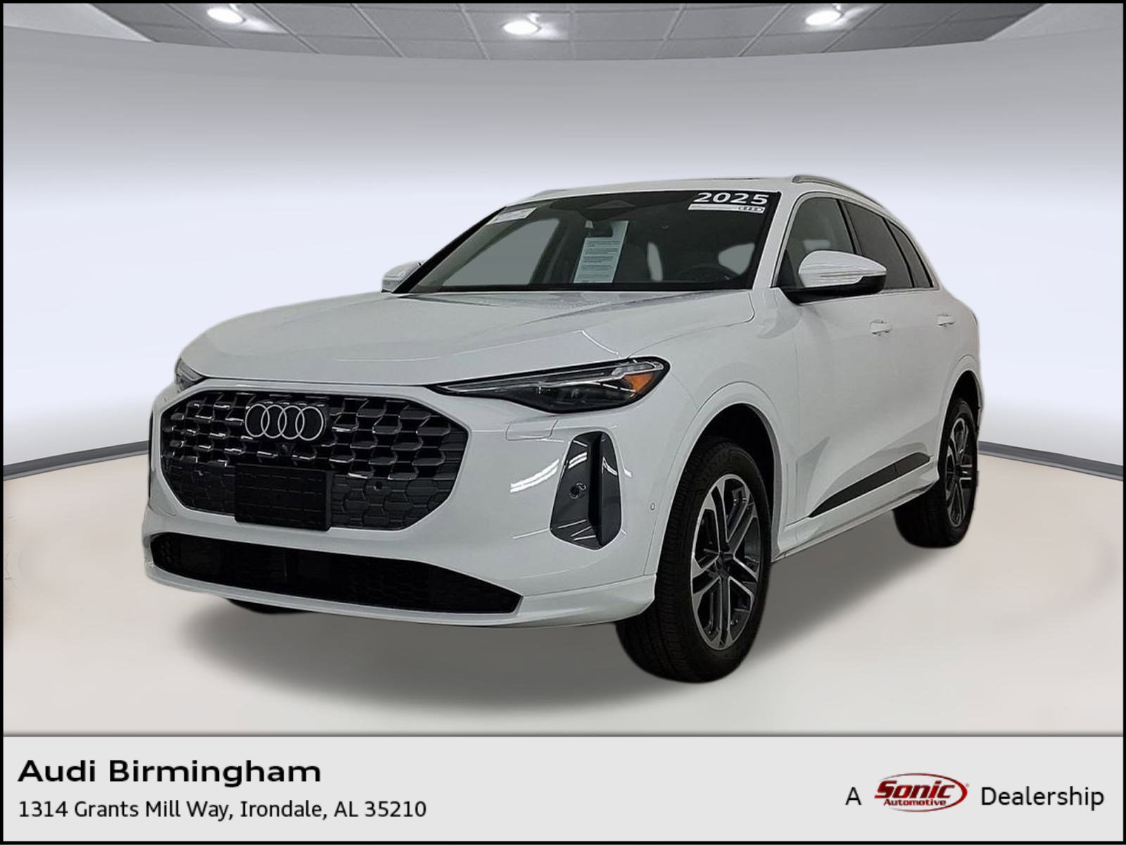 Used 2025 Audi Q5 Premium Plus w/ Premium Plus image 1