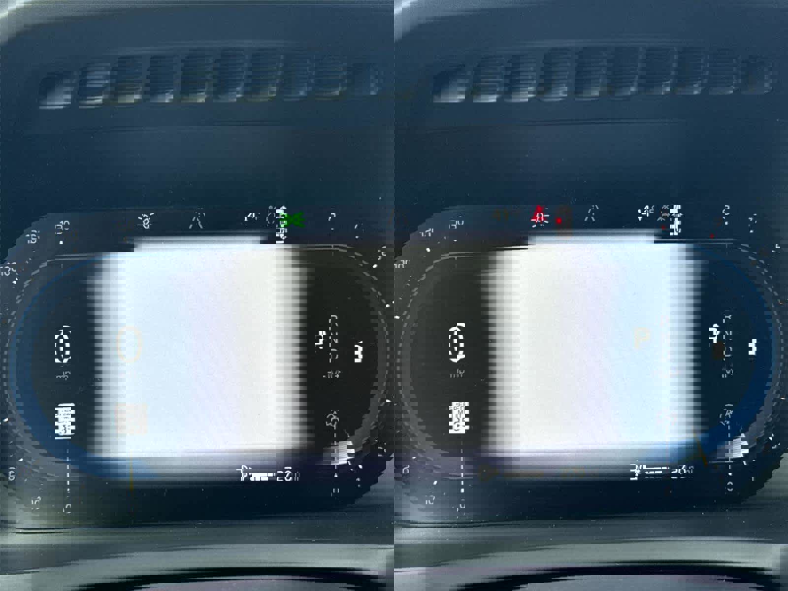 Used 2023 Volvo XC90 B6 Plus w/ Protection Package image 29