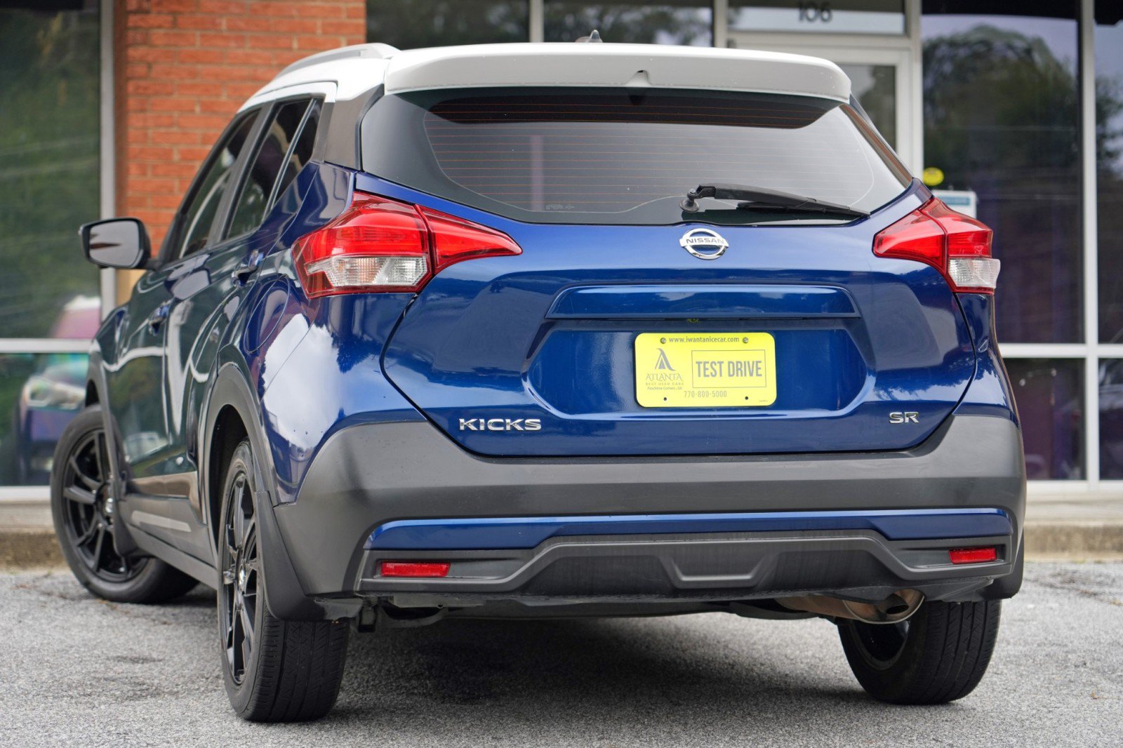 Used 2019 Nissan Kicks SR w/ SR Premium Package FWD image 5