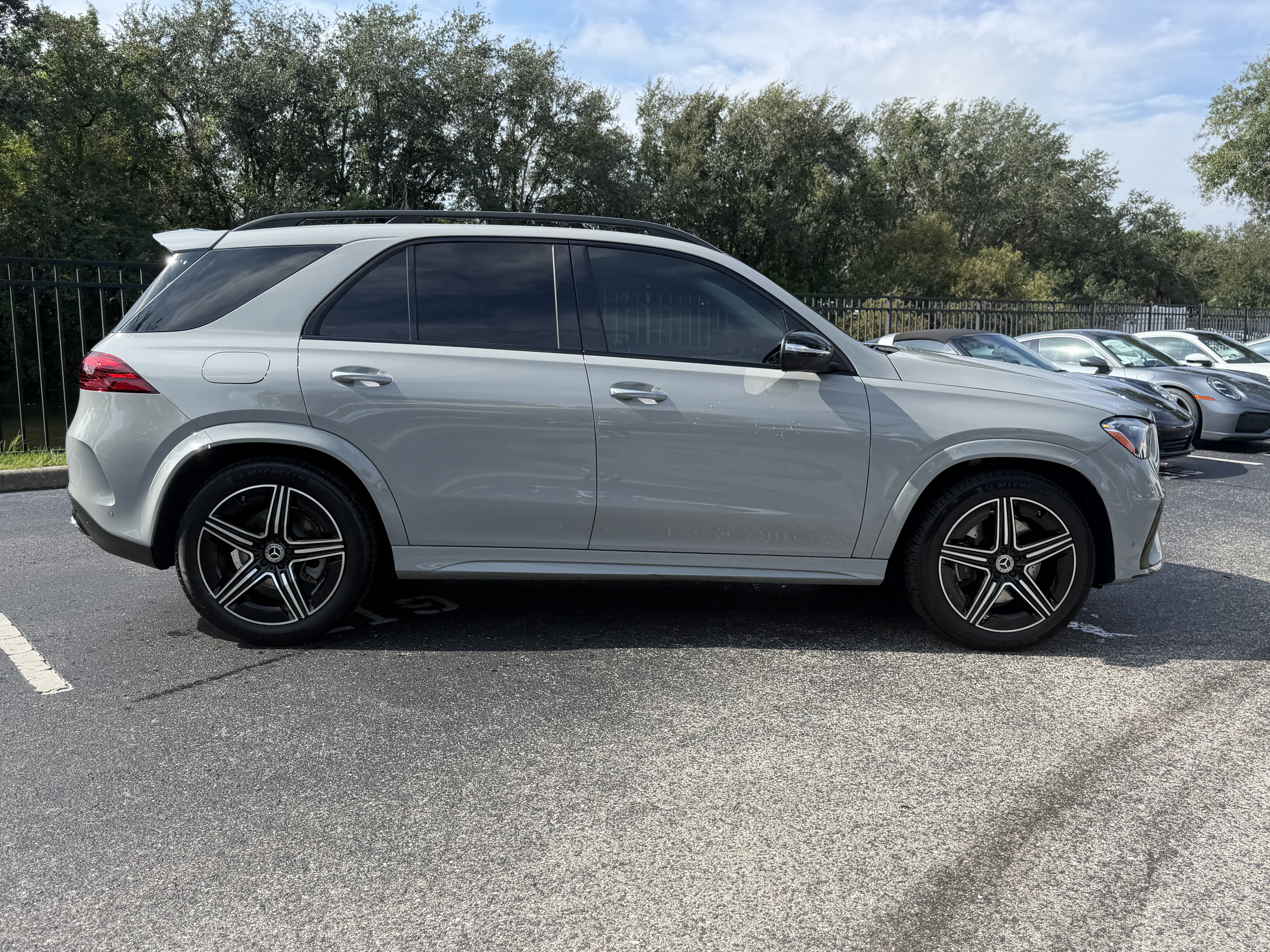 Used 2025 Mercedes-Benz GLE 350 4MATIC image 7