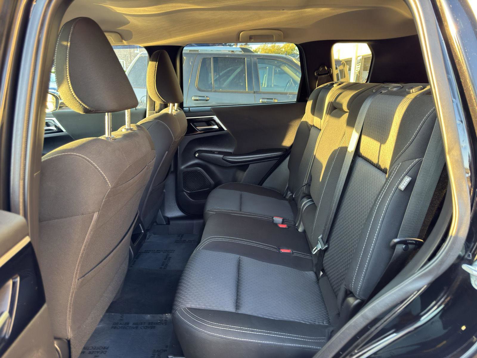 Used 2022 Mitsubishi Outlander ES image 30