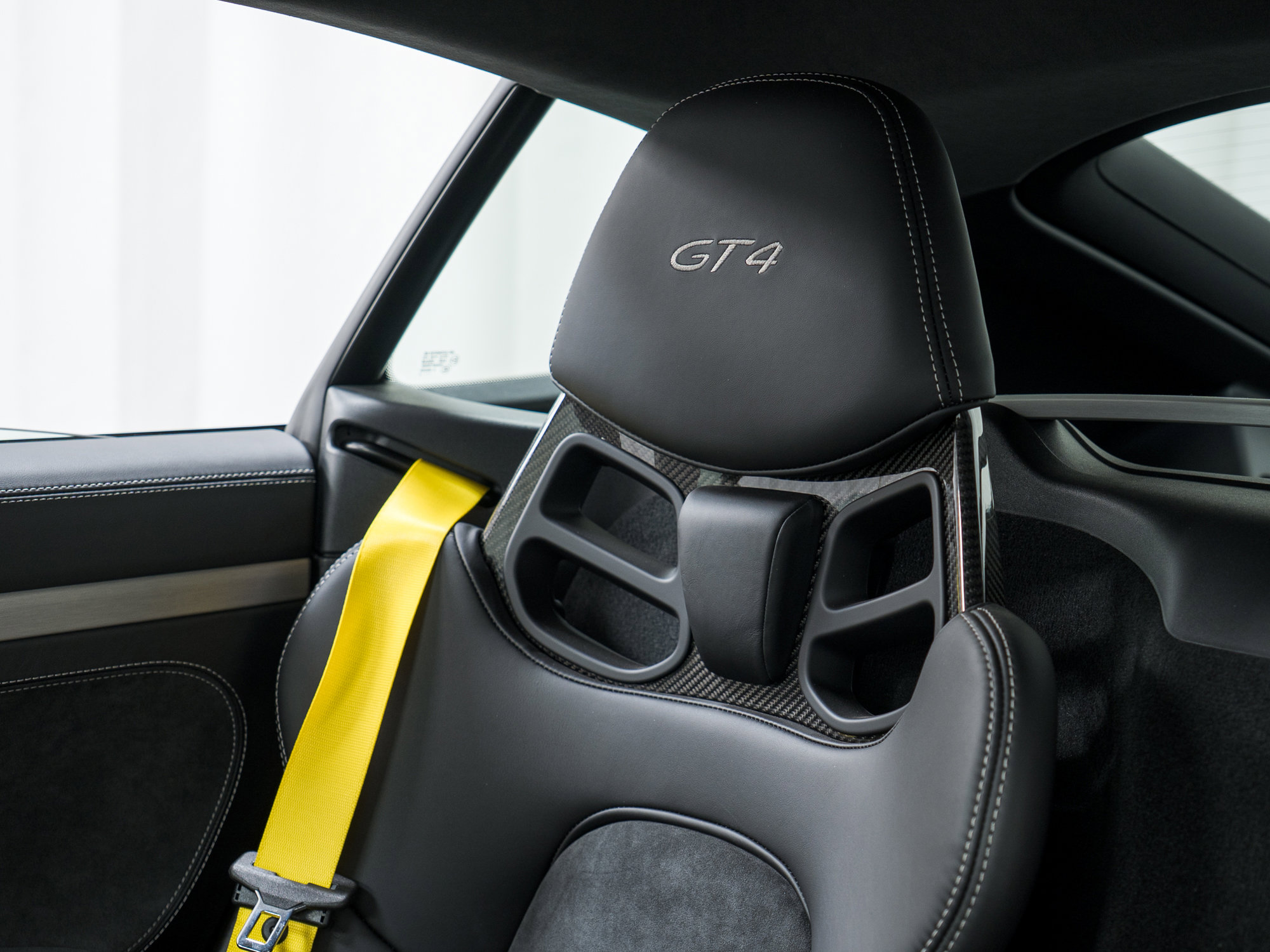 Used 2016 Porsche Cayman GT4 image 19