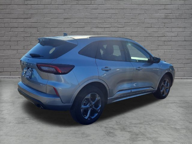 Used 2023 Ford Escape ST-Line w/ Tech Pack #1 AWD/4WD image 8