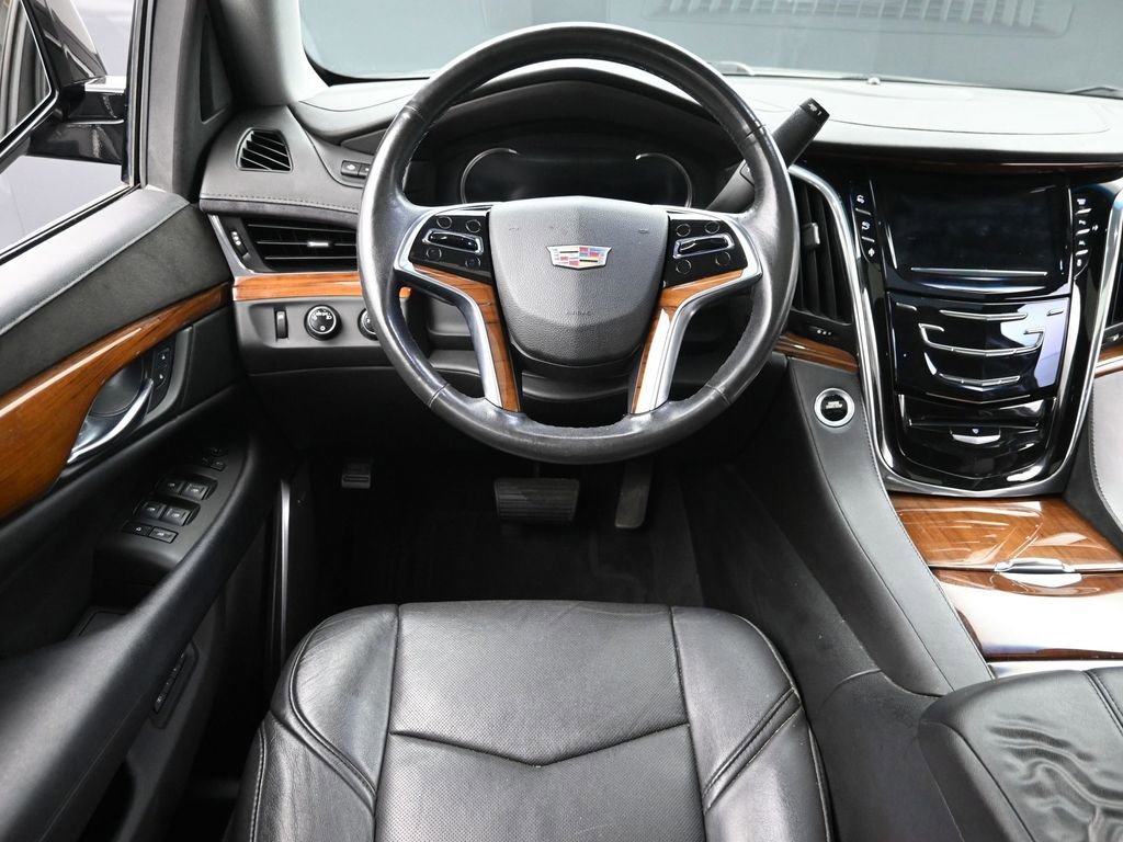 Used 2016 Cadillac Escalade Luxury image 15