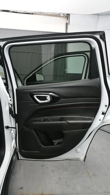 Used 2025 Jeep Compass Trailhawk AWD/4WD image 14