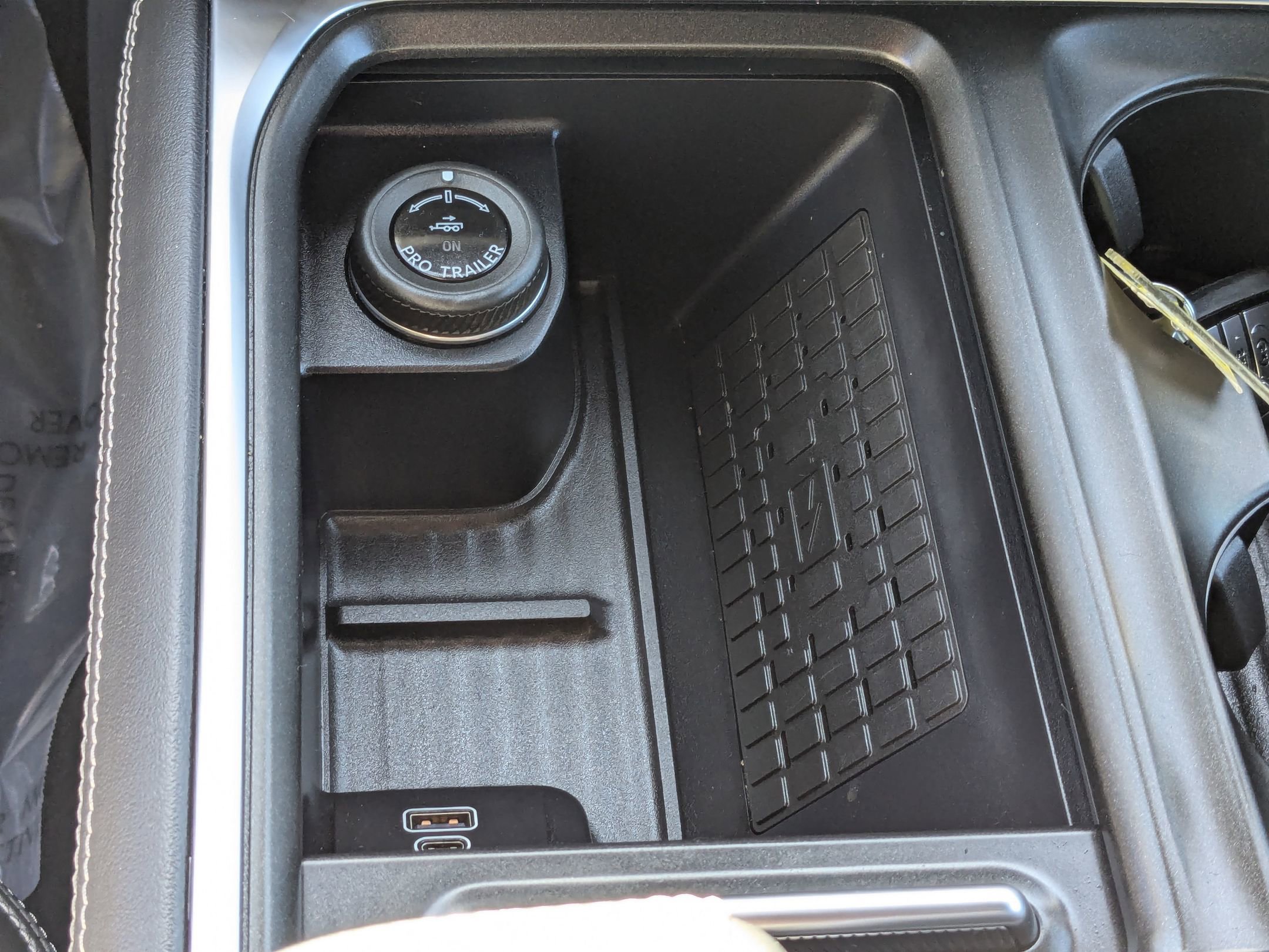 Certified 2025 Ford Expedition Platinum w/ Stealth Performance Package image 27