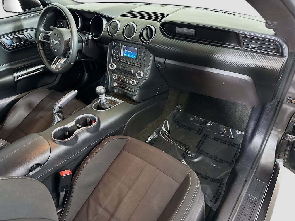 Used 2018 Ford Mustang Coupe RWD image 34