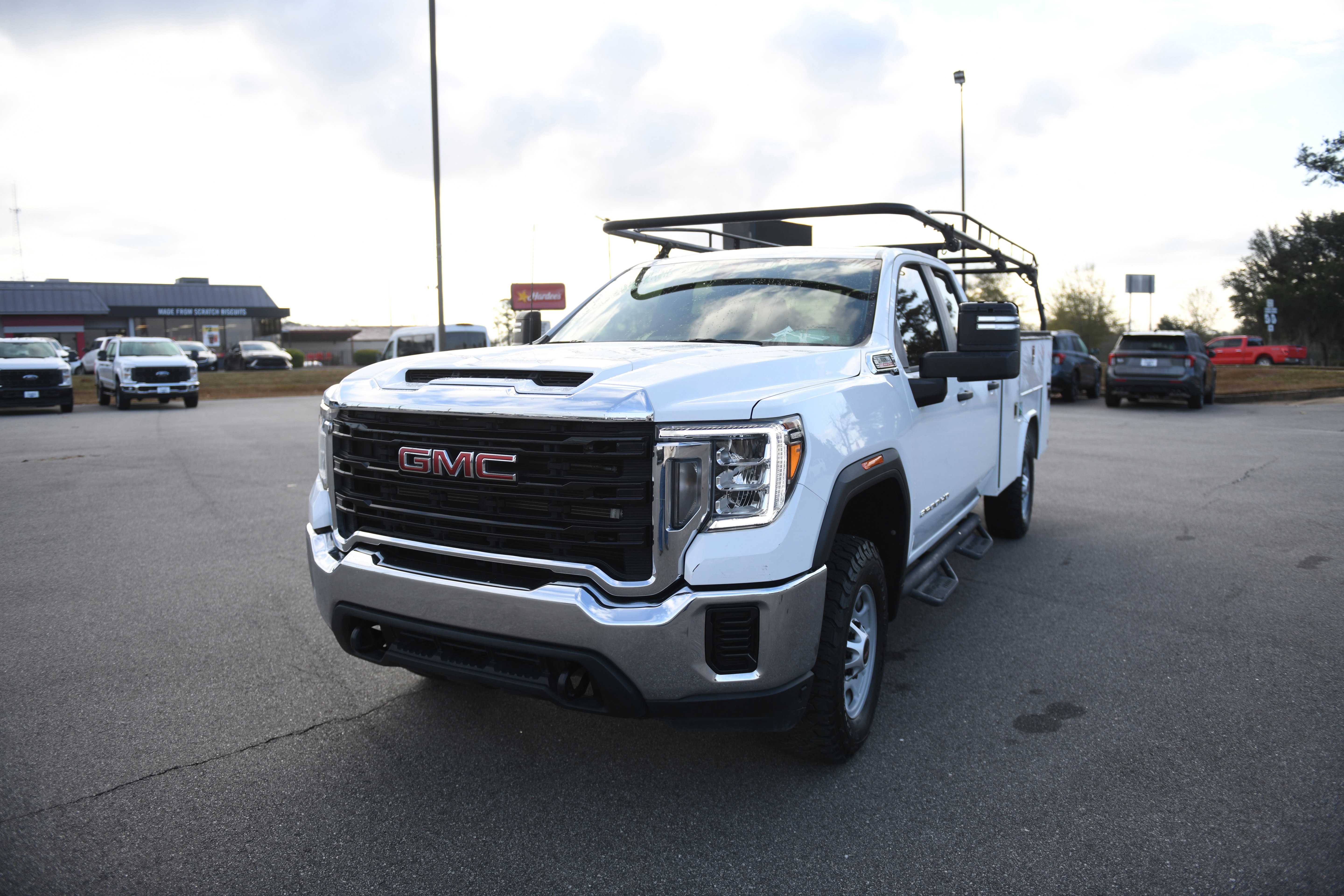 Used 2022 GMC Sierra 2500 Pro w/ Convenience Package image 16