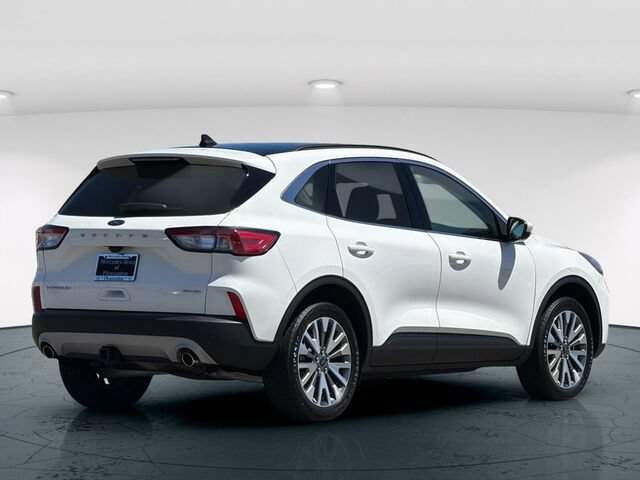 Used 2022 Ford Escape Titanium w/ Class II Trailer Tow Package AWD/4WD image 7
