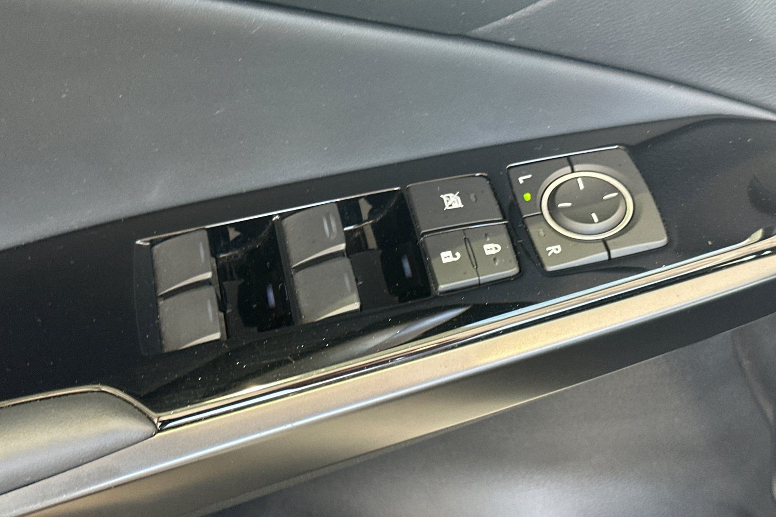 Certified 2023 Lexus IS 300 w/ Comfort Package RWD image 13