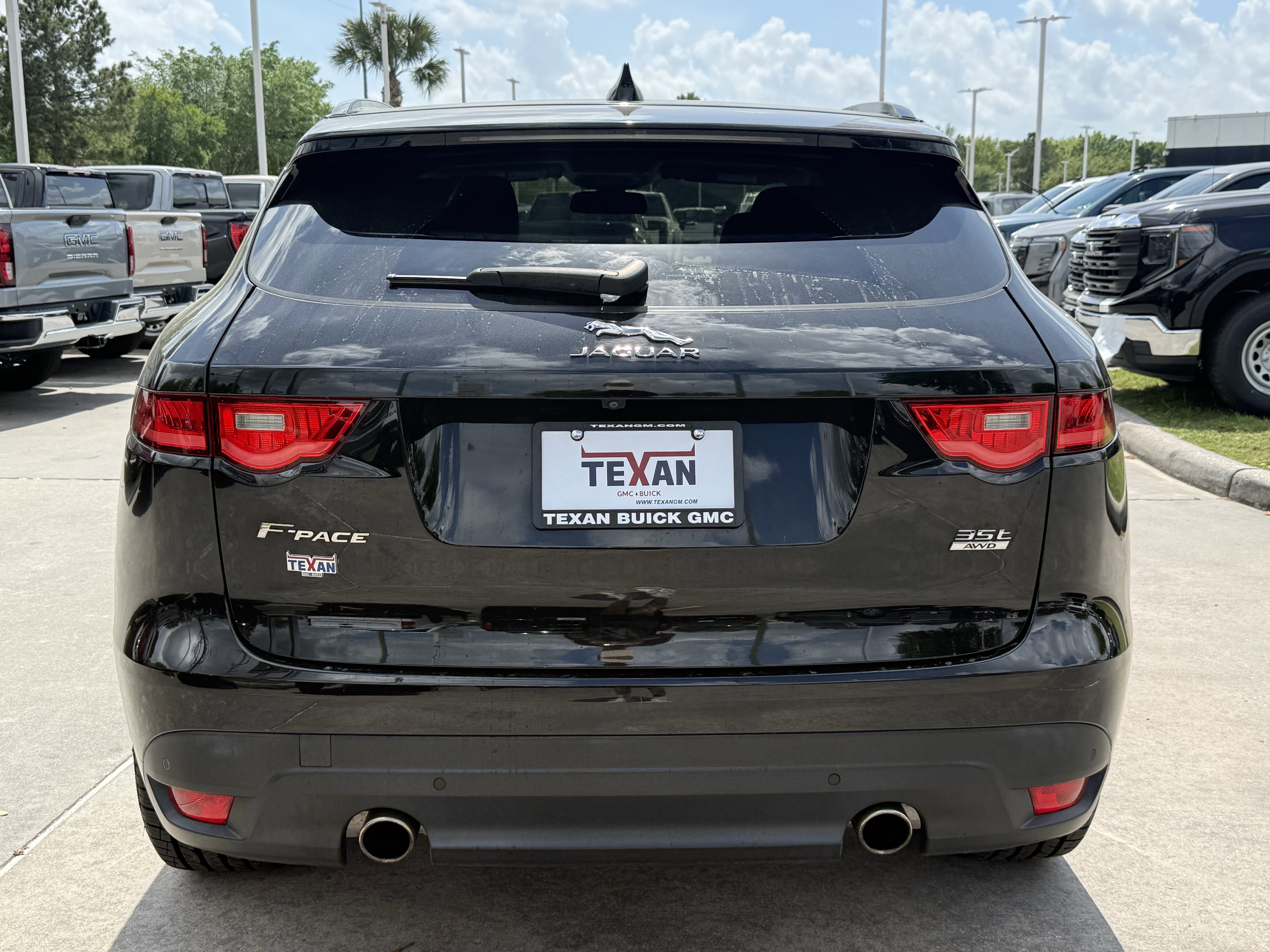 Used 2017 Jaguar F-PACE R-Sport image 6