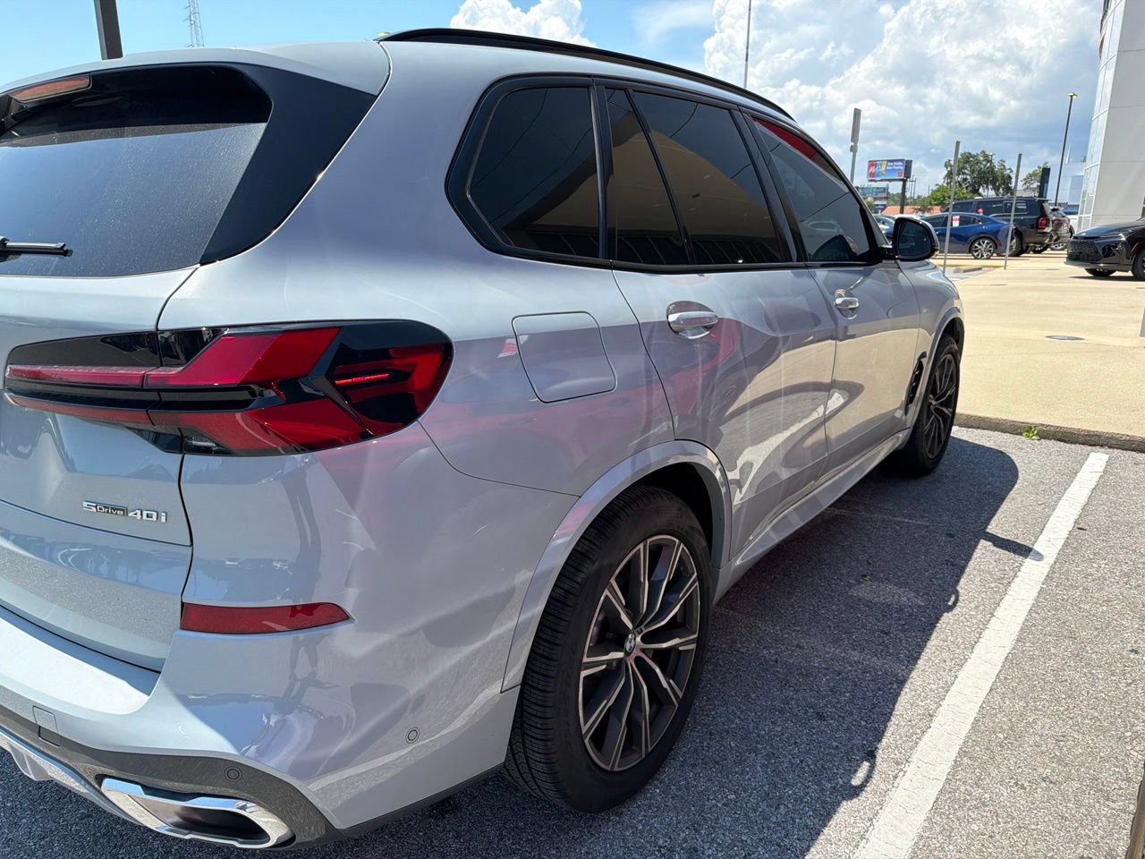 Used 2024 BMW X5 sDrive40i w/ M Sport Package RWD image 6
