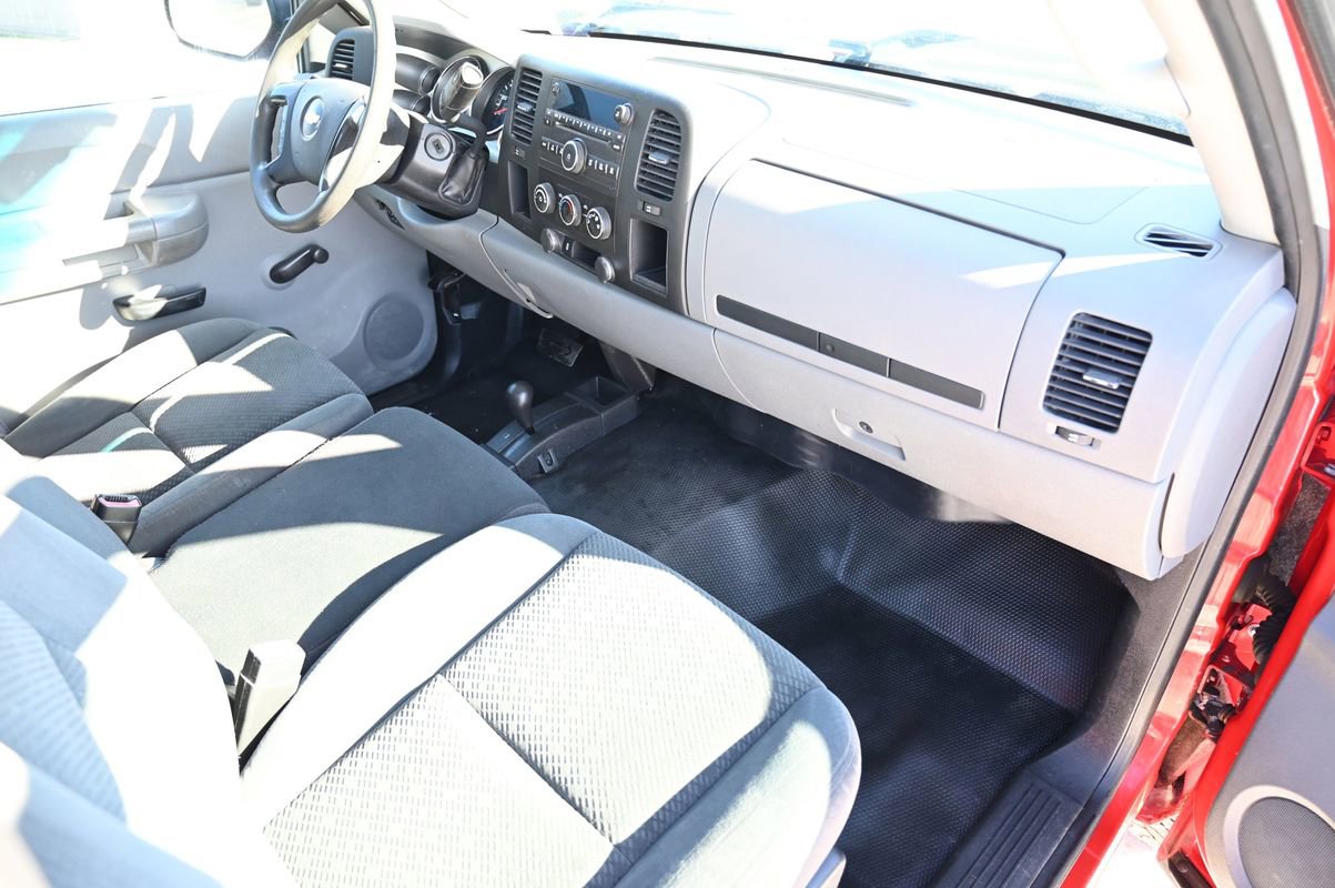 Used 2014 Chevrolet Silverado 2500 W/T w/ Snow Plow Prep Package image 34