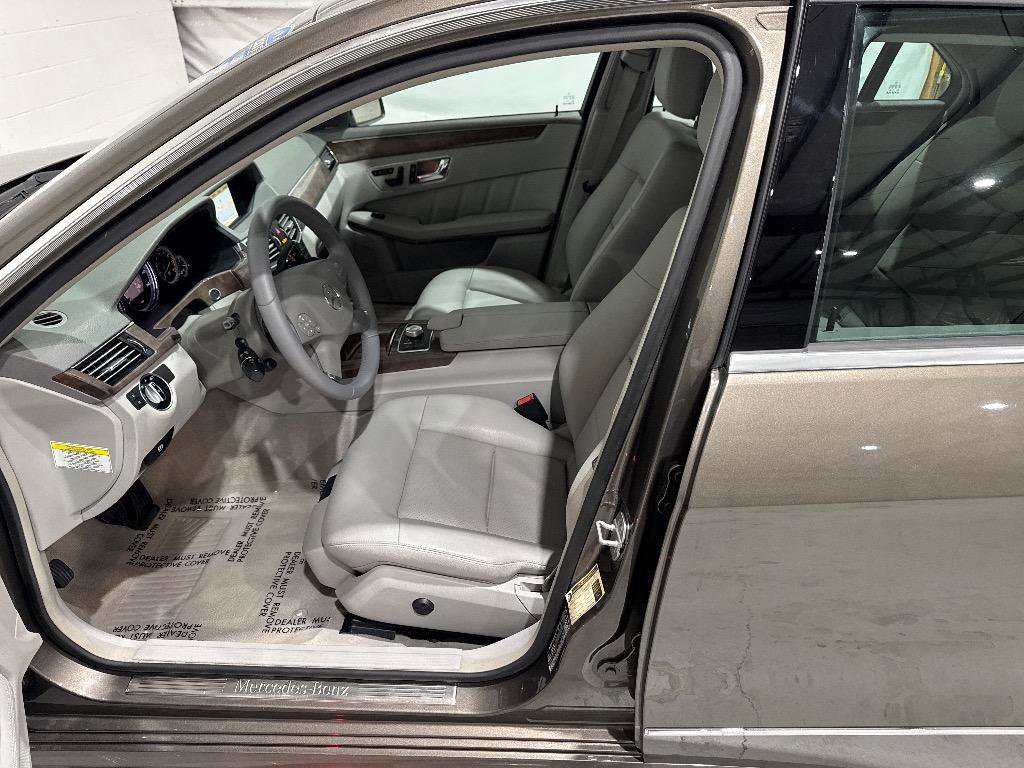 Used 2011 Mercedes-Benz E 350 Sedan image 30