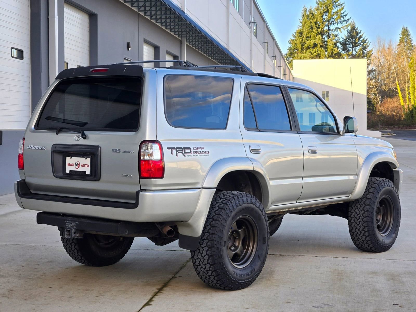 Used 2000 Toyota 4Runner SR5 image 9