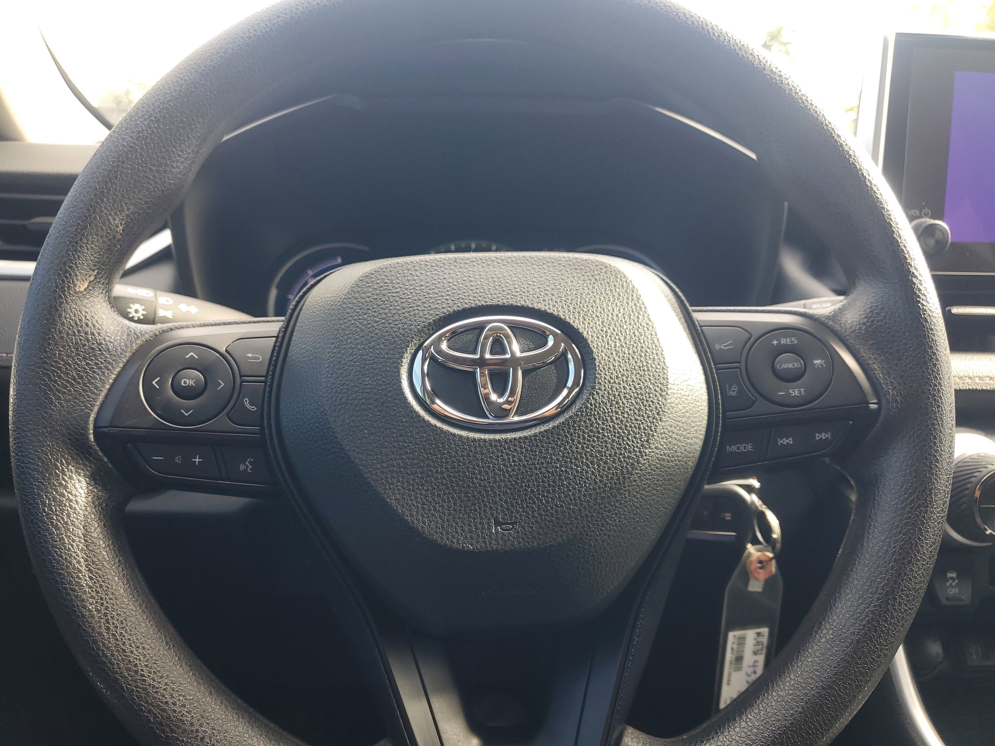 Used 2024 Toyota RAV4 LE image 20